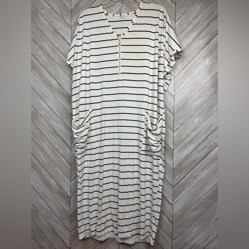 Dwell + Slumber Black White Stripe Sleep Shirt one size